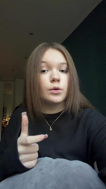@мила🐾🦦