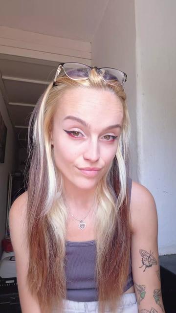 @Marie Oláhová