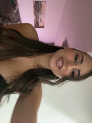 @𝑽𝒂𝒏𝒆𝒔𝒔𝒂🇦🇱