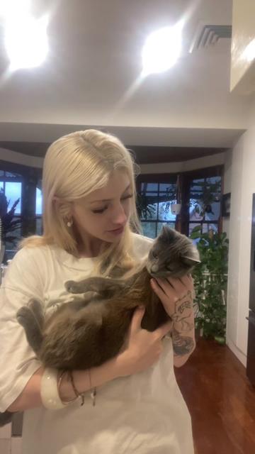 @Blondie ♡