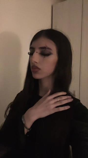 @🕷️
