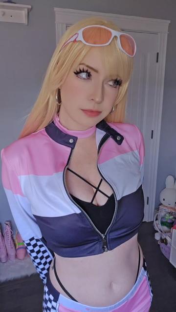 @KonekoCosplays on IG