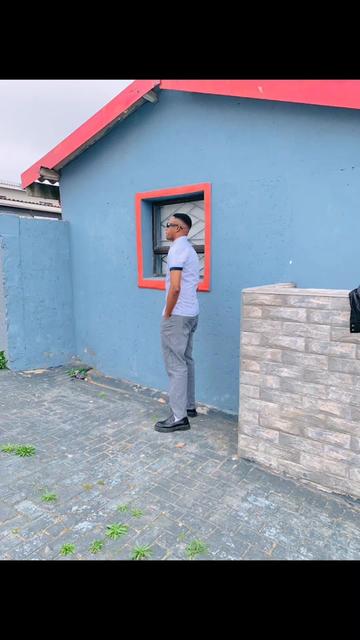 @MrSisonke