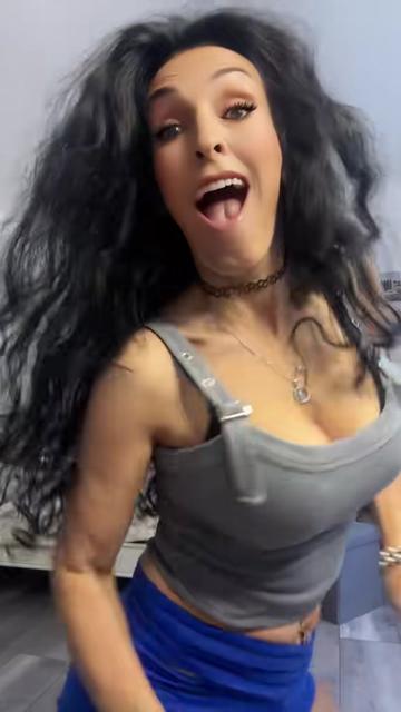 @Karolina