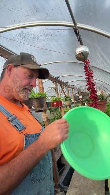@GROWING_EDIBLE_PLANTS