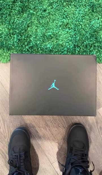 @🧠👟