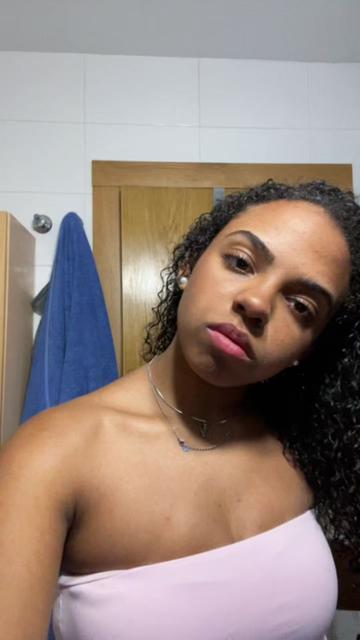 @𝓋𝒾𝑜𝓁𝑒𝓉𝒶🥀