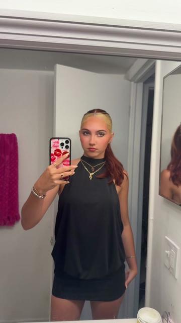 @not_ainsleyjohnson