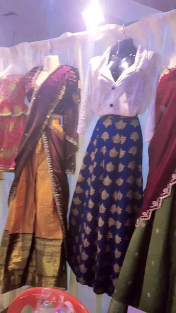 @Nila Silks & Cotton