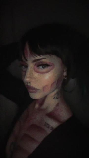 @🕷️🕸️🖤