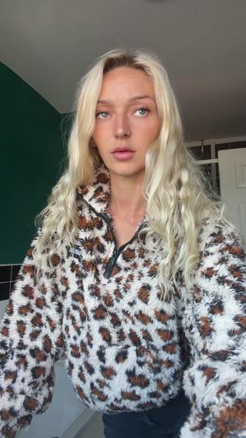 @Abby🦋🐾