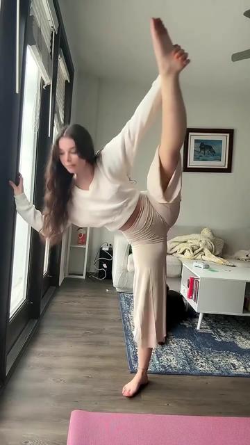 @Yujia Yoga
