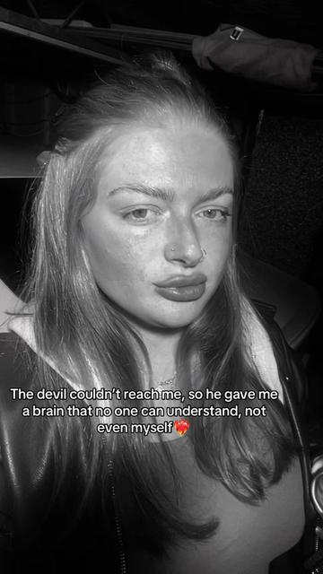 @Cassidy Louise🍒🦋✨x