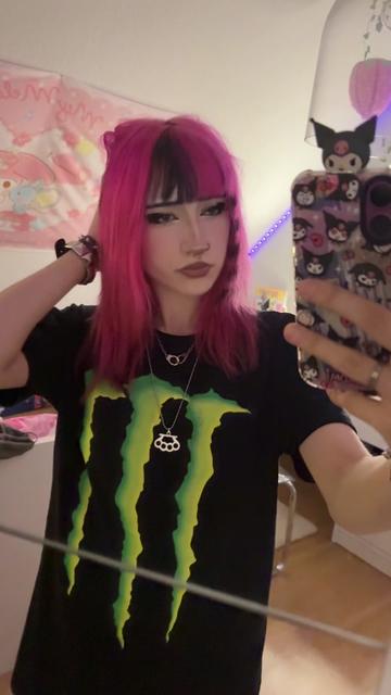@ᵐⁱᵃ🦇