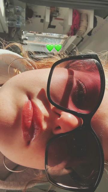 @Ella