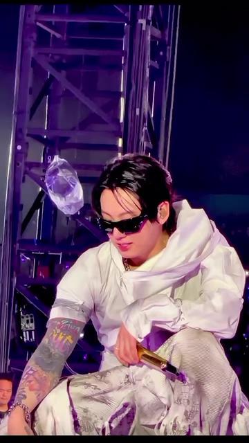 @⟭⟬💜RonaKook🐰⟬⟭