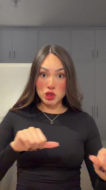 @nicolehertor