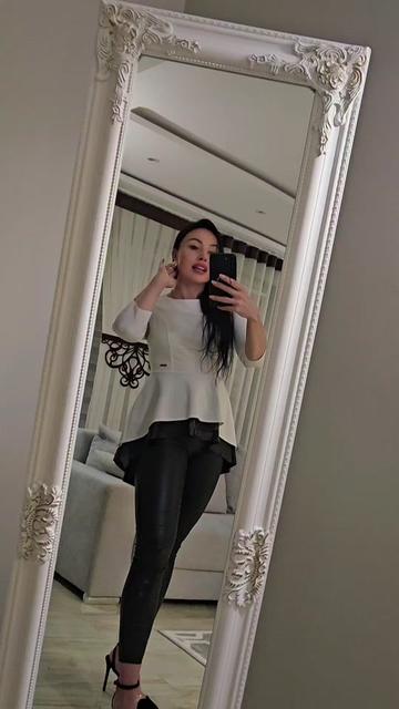 @Karolina
