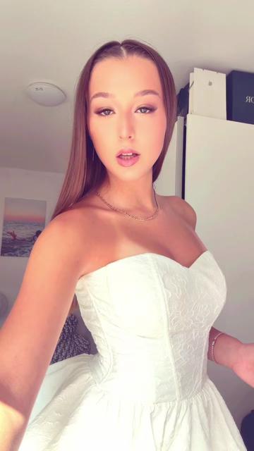 @👸🏽