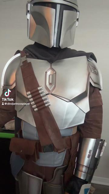 @DinDjarinCosplayer