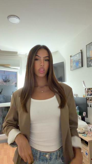@mariatuconnais
