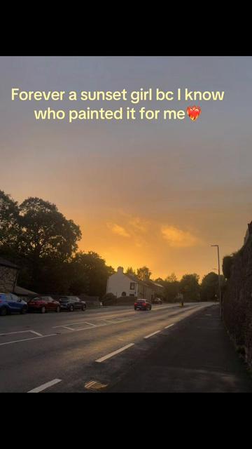 @Cassidy Louise🍒🦋✨x