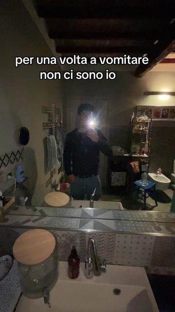 @ℰ