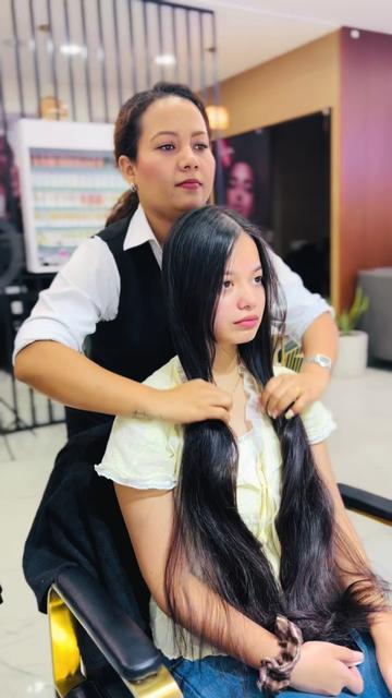 @Looks Salon Nepal