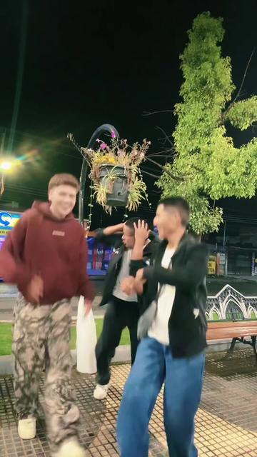 @Roly_fly🐻&zwj;❄️🤍🇧🇴