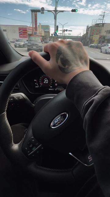 @不賣車的小宇