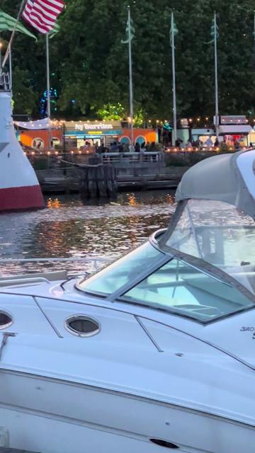 @SHARK 🦈 XOXO 🇺🇸