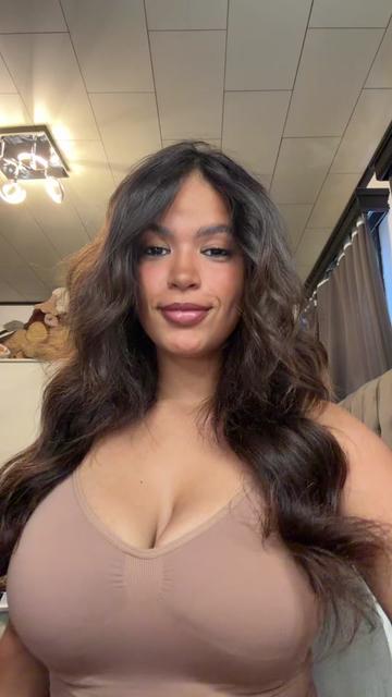 @Anyelina ❤️❤️🇧🇪🇨🇺