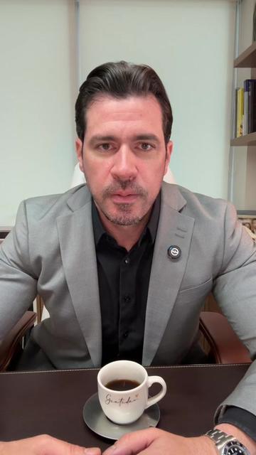 @Dr Renato Marinho Correa