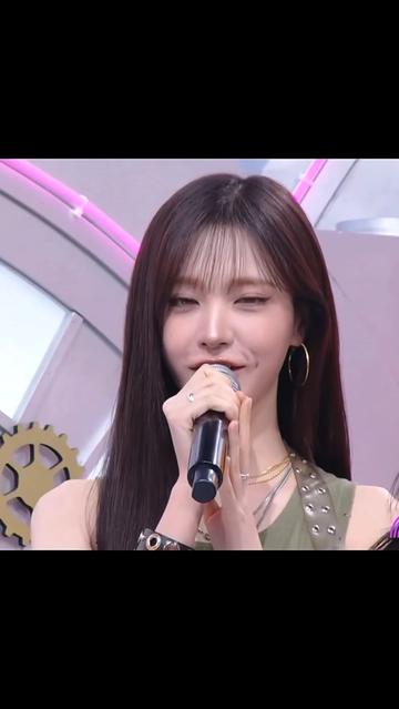@Ne><