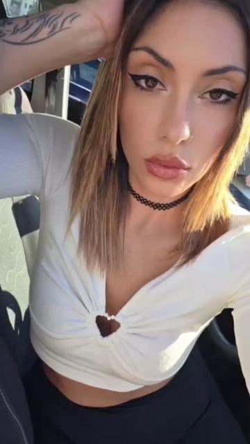 @Debora Fava 🖤♓🐺