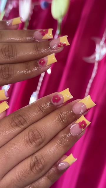 @831 NAIL TECH 🍒