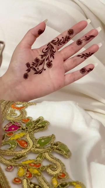 @Fyana Henna Art🇹🇳