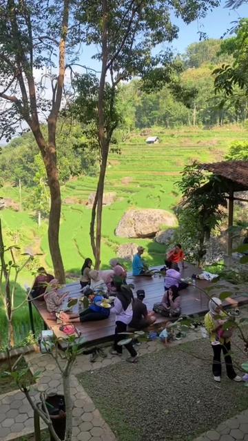@Mas Explore