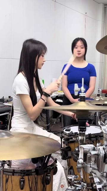@微妮儿