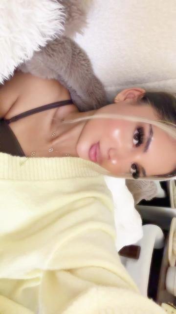 @𝑒𝓁𝓃𝒶𝓏♡