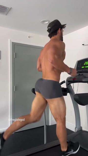 @GluteGod