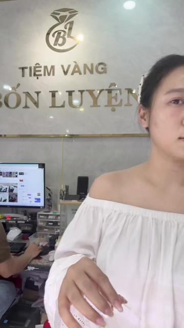 @Bốn Luyện Jewelry