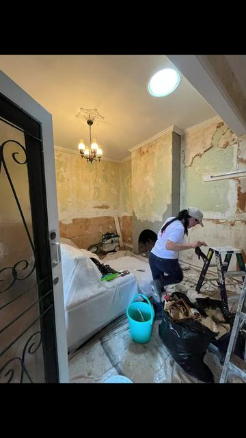 @womeninwhitepainters