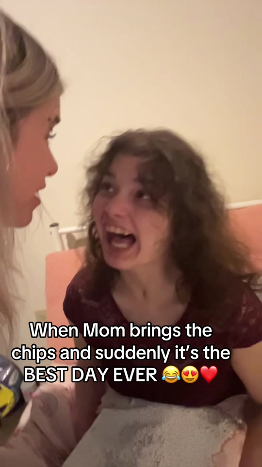 @Hotmomvibes