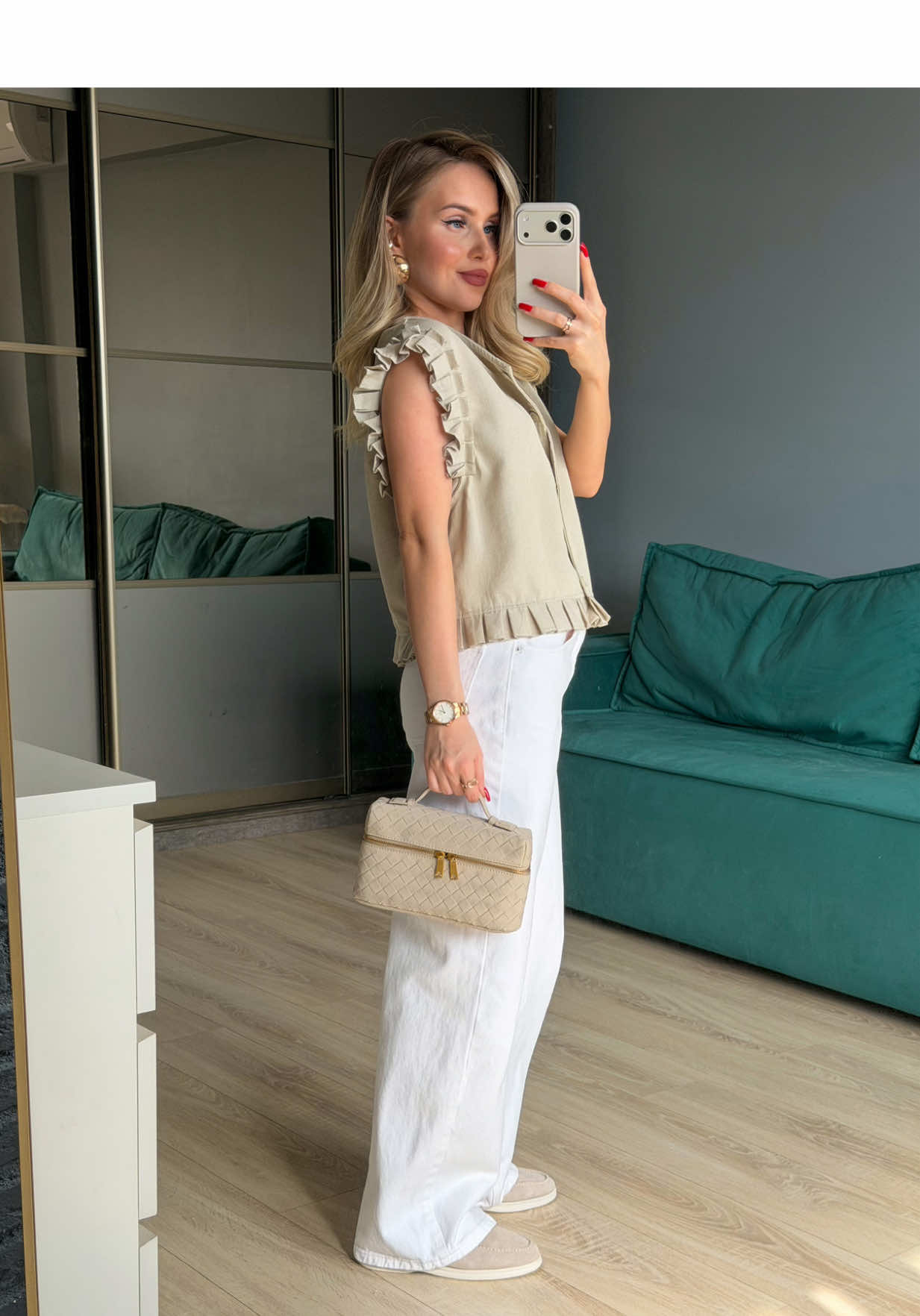 @Карина_Бобкова