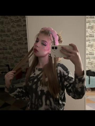 @манька