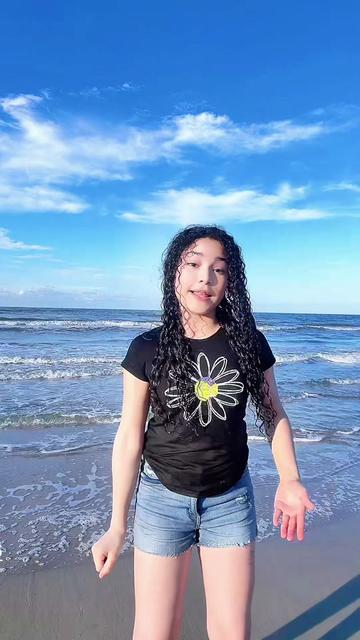 @Andrea Valentina💗