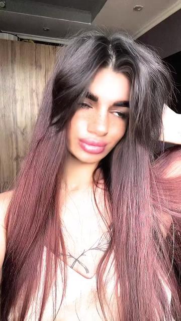 @Alina🦋✨