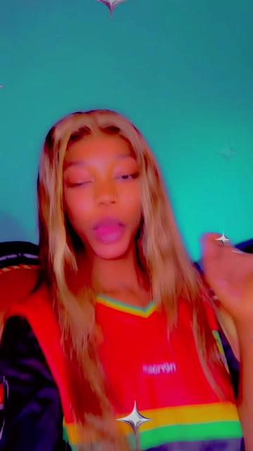 @Bébé Hadja 🦋🍫❤️