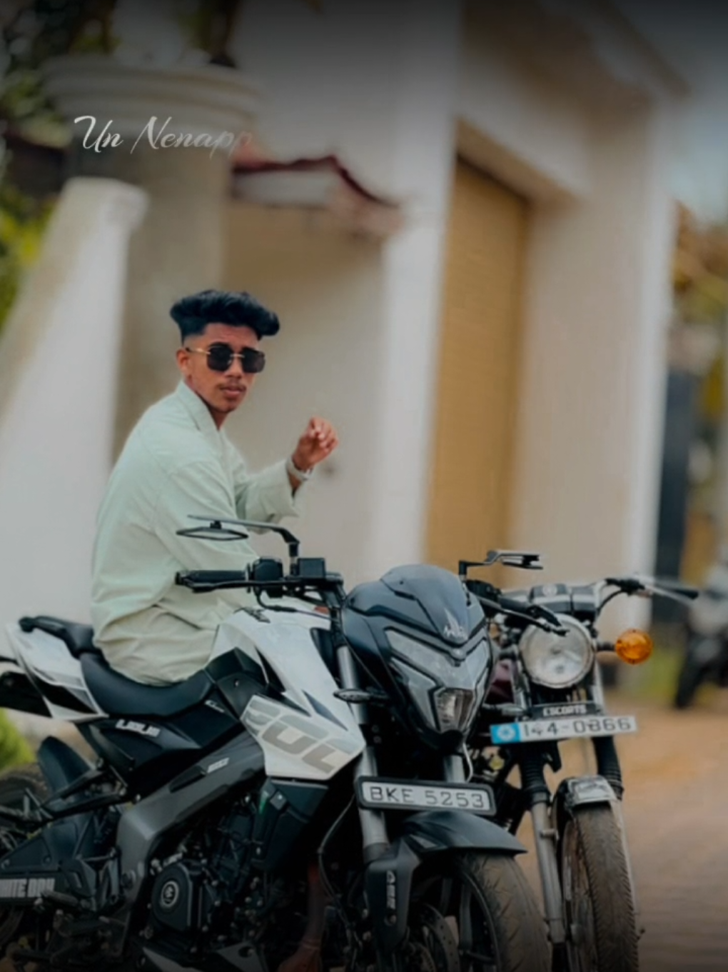 @𝑾𝒉𝒊𝒕𝒚𝒚 ✘ ⚡🦅